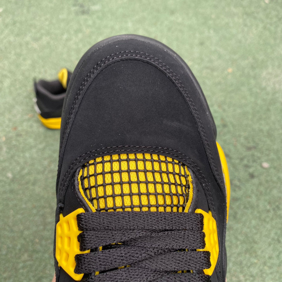 Air Jordan 4