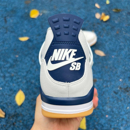 Air Jordan 4 Nike/SB