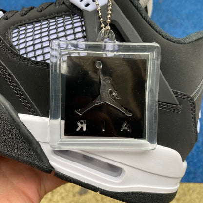 Air Jordan 4