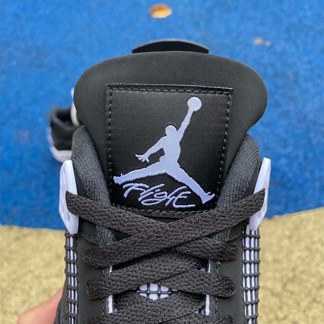 Air Jordan 4