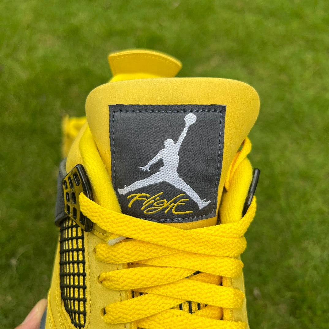 Air Jordan 4